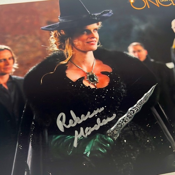 Autographed Rebecca Mader Wicked Witch 8x10 Photo Once Upon a Time - Picture 2 of 3